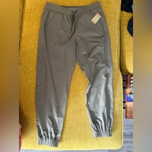 Title Nine women’s  Joggers
